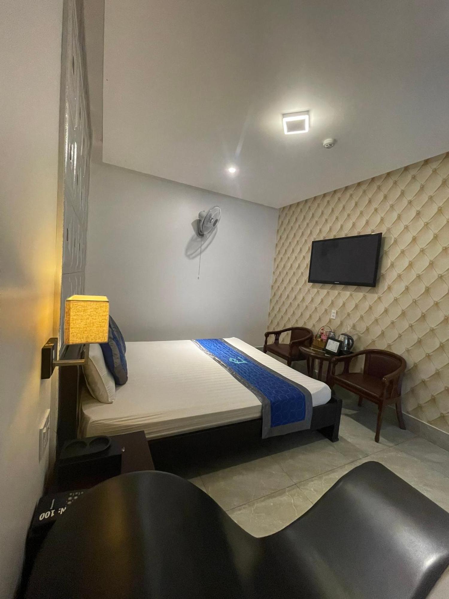 Cao Lãnh Phuc Hotel מראה חיצוני תמונה